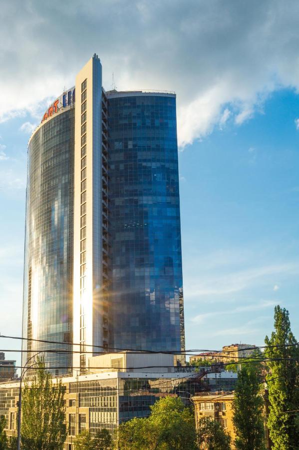 Бульвар Леси Украинки 10 Kijev Kültér fotó